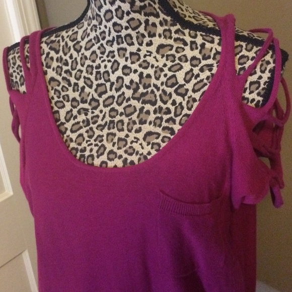 L.A.M.B. Knit Top Slashed Sleeve Cold Shoulder XS - Picture 2 of 8
